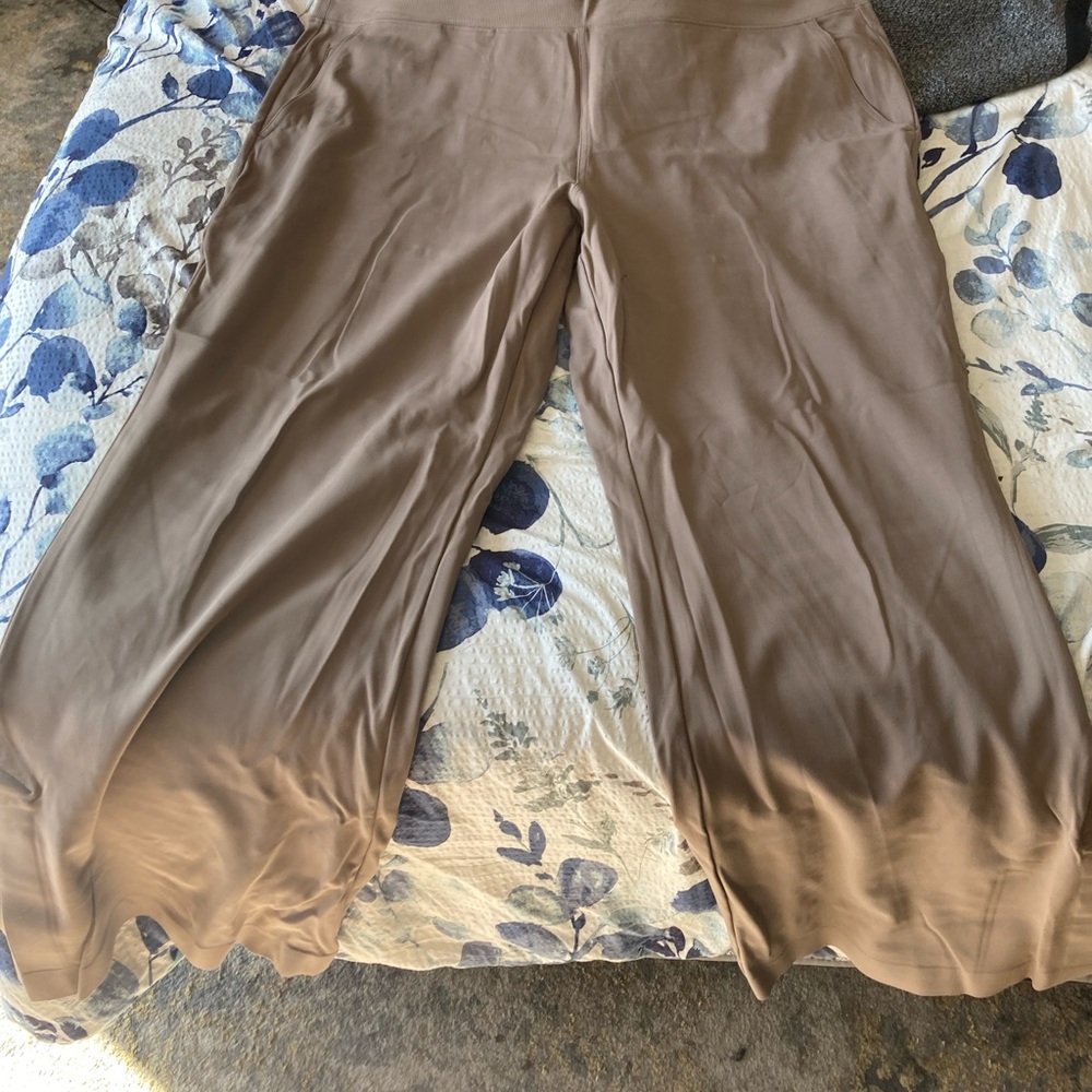 Athleta Venice Wide Leg Pants in Taupe
